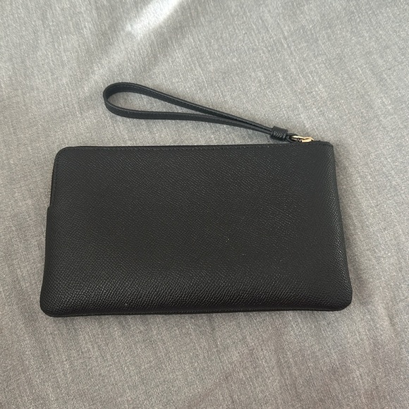 Large Corner Zip Wristlet - Picture 5 of 8